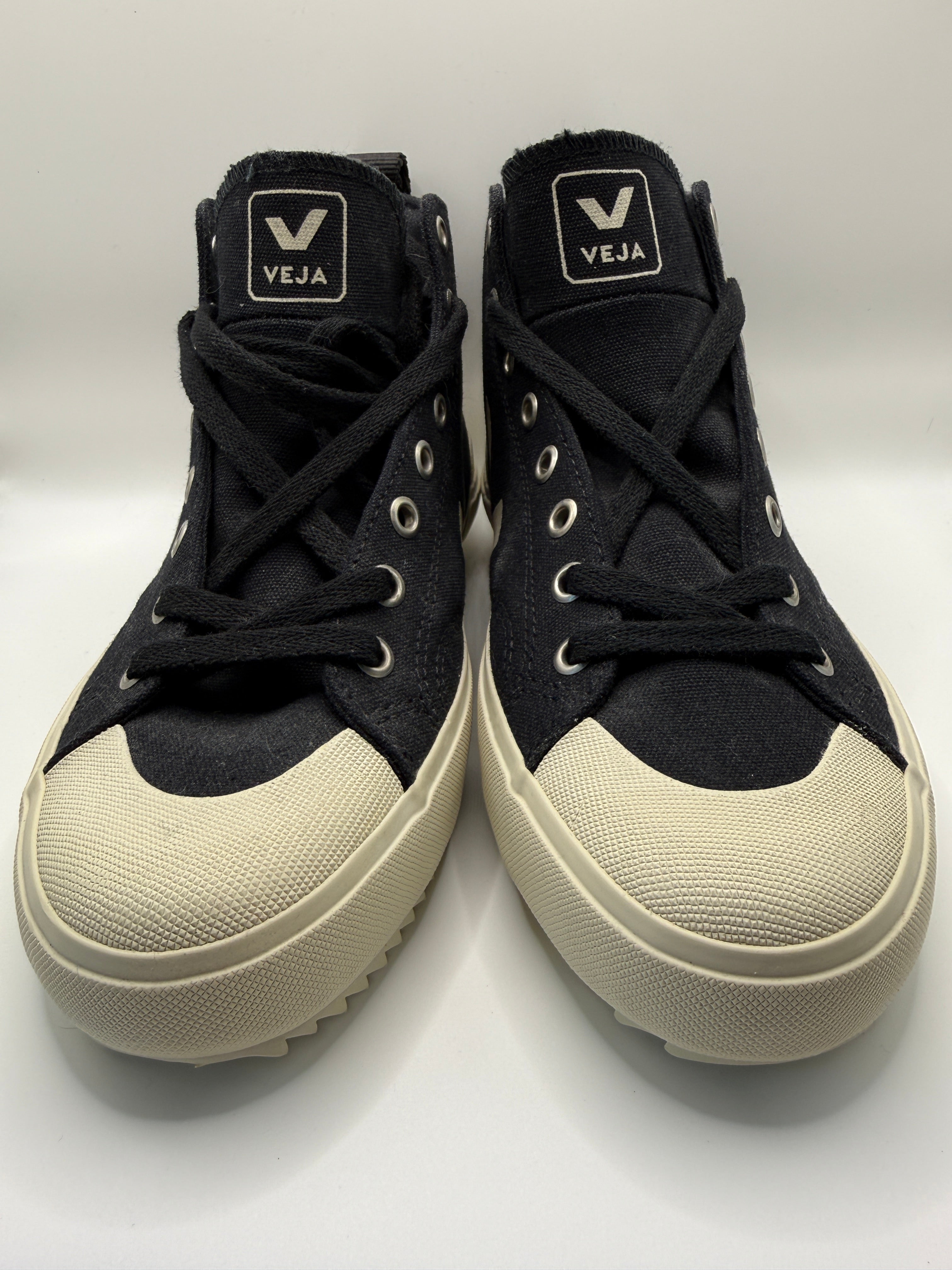 Veja Nova Mid-Top Sneakers – White Organic Canvas (Size 7, Brand New)