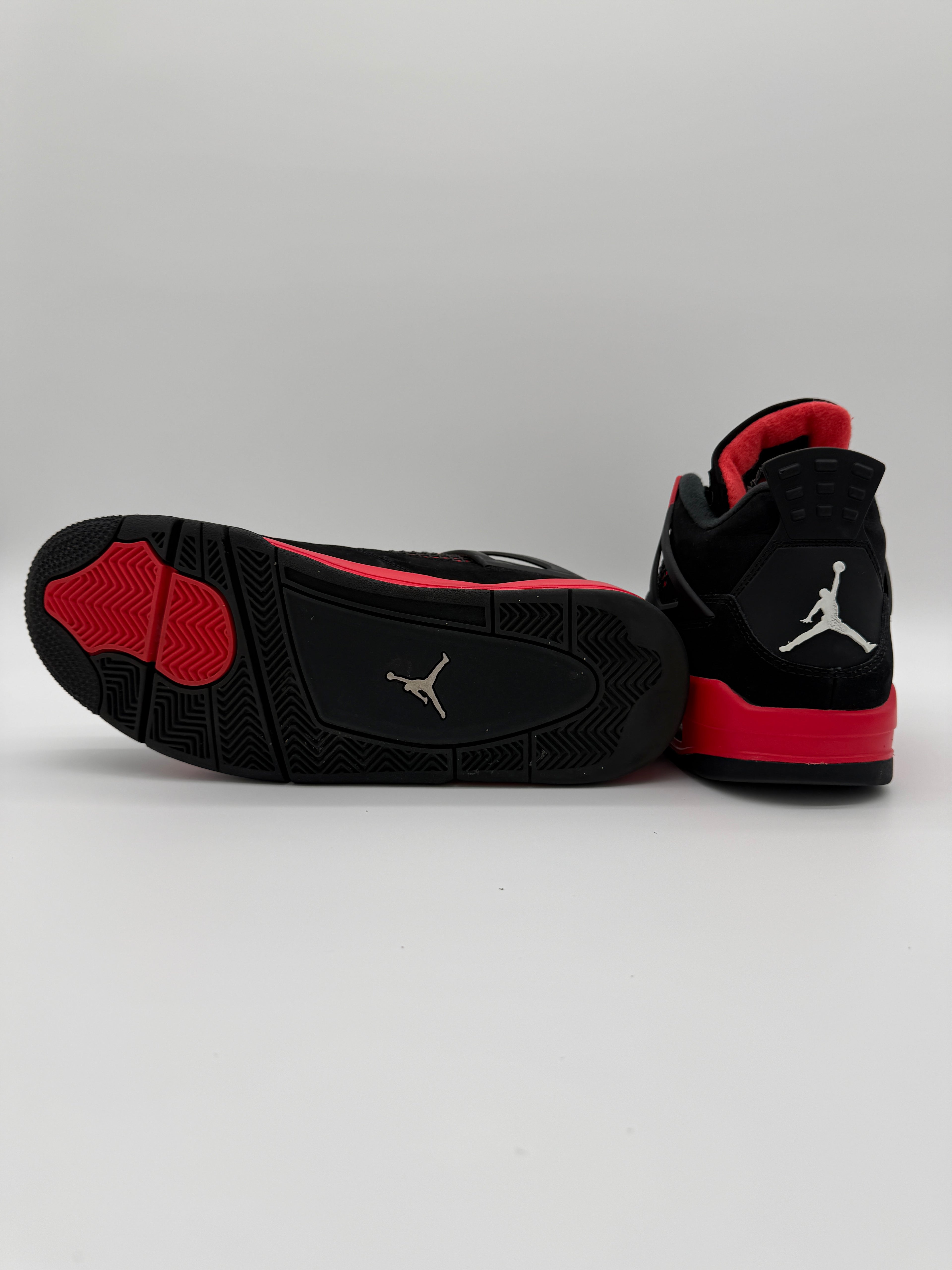 Nike Air Jordan 4 Retro “Red Thunder” – Men’s Size 10 (Lightly Worn)