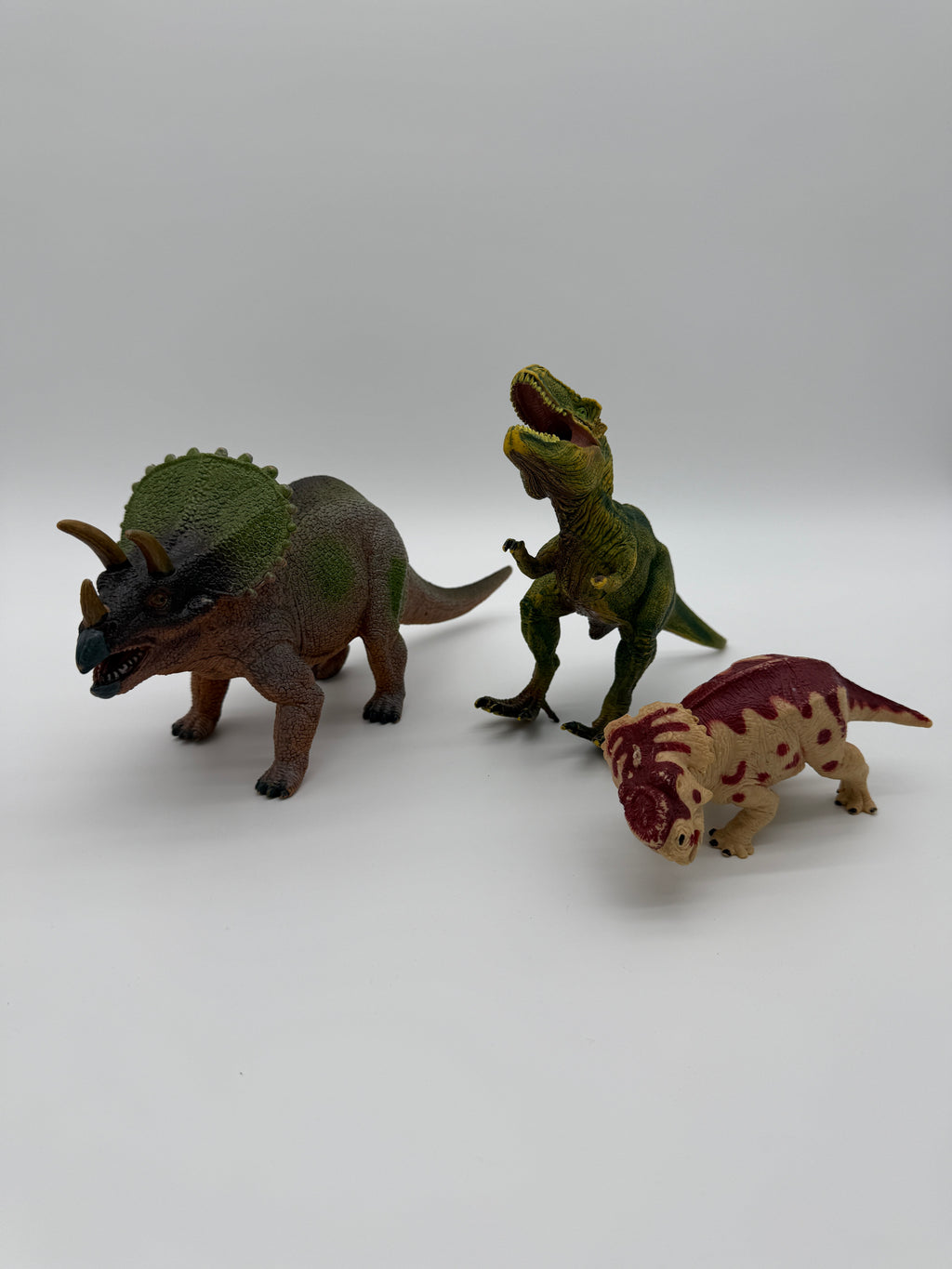 🦖 Dinosaur Toy Figure Set – T-Rex, Triceratops & Ceratosaurus – Realistic Jurassic Figures (Set of 3)