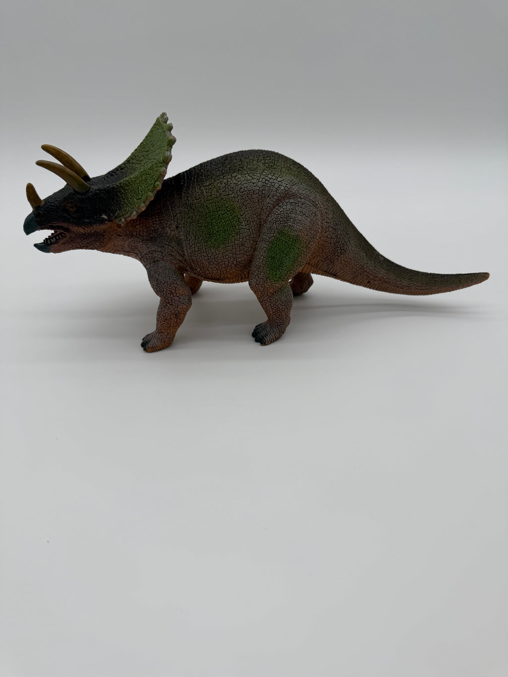 🦖 Dinosaur Toy Figure Set – T-Rex, Triceratops & Ceratosaurus – Realistic Jurassic Figures (Set of 3)