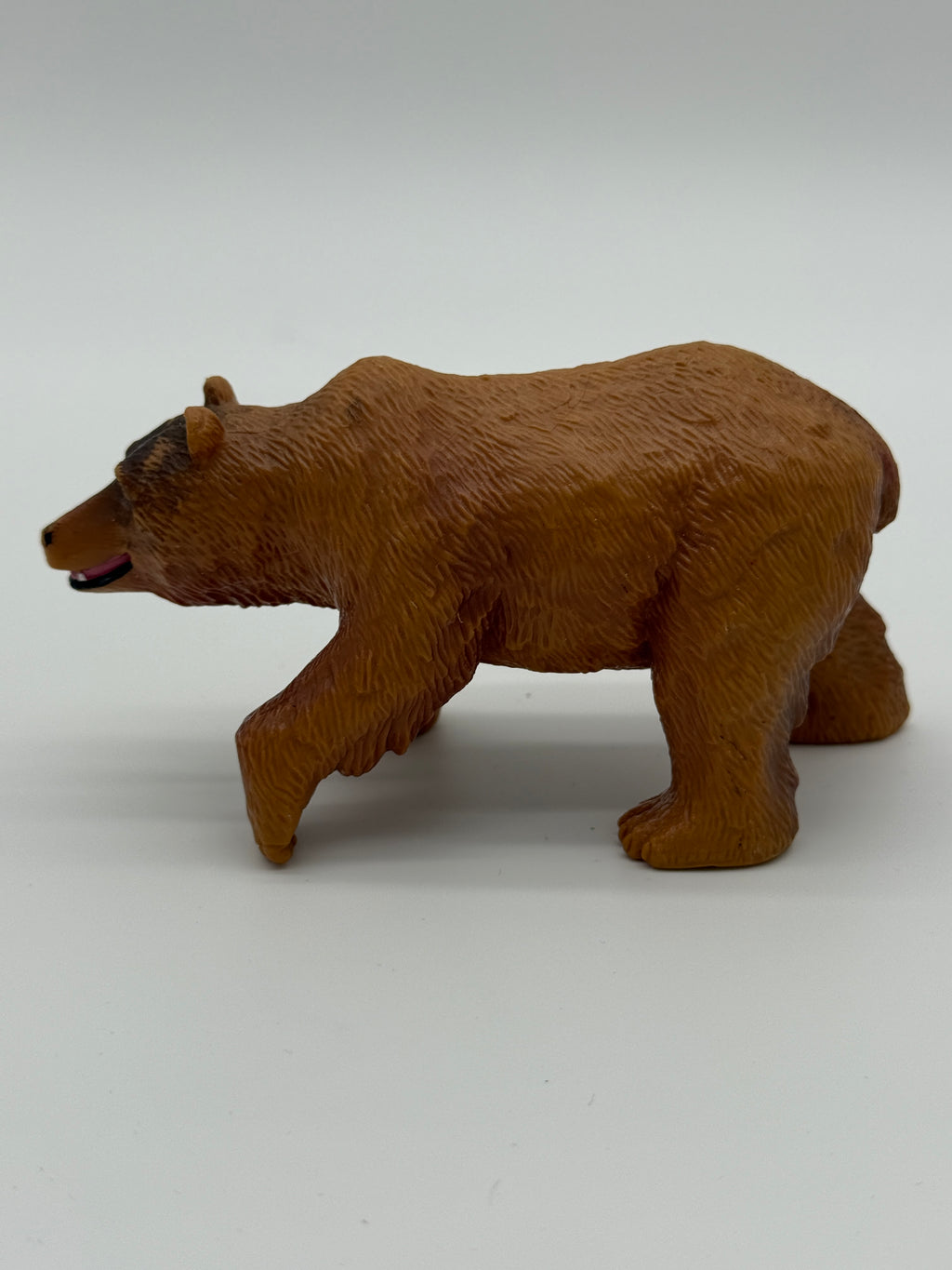 🐾 Wild Animal Toy Figurine Set – Bear, Lioness, Rhino, and Grizzly – Realistic Safari & Forest Animals (Set of 4)