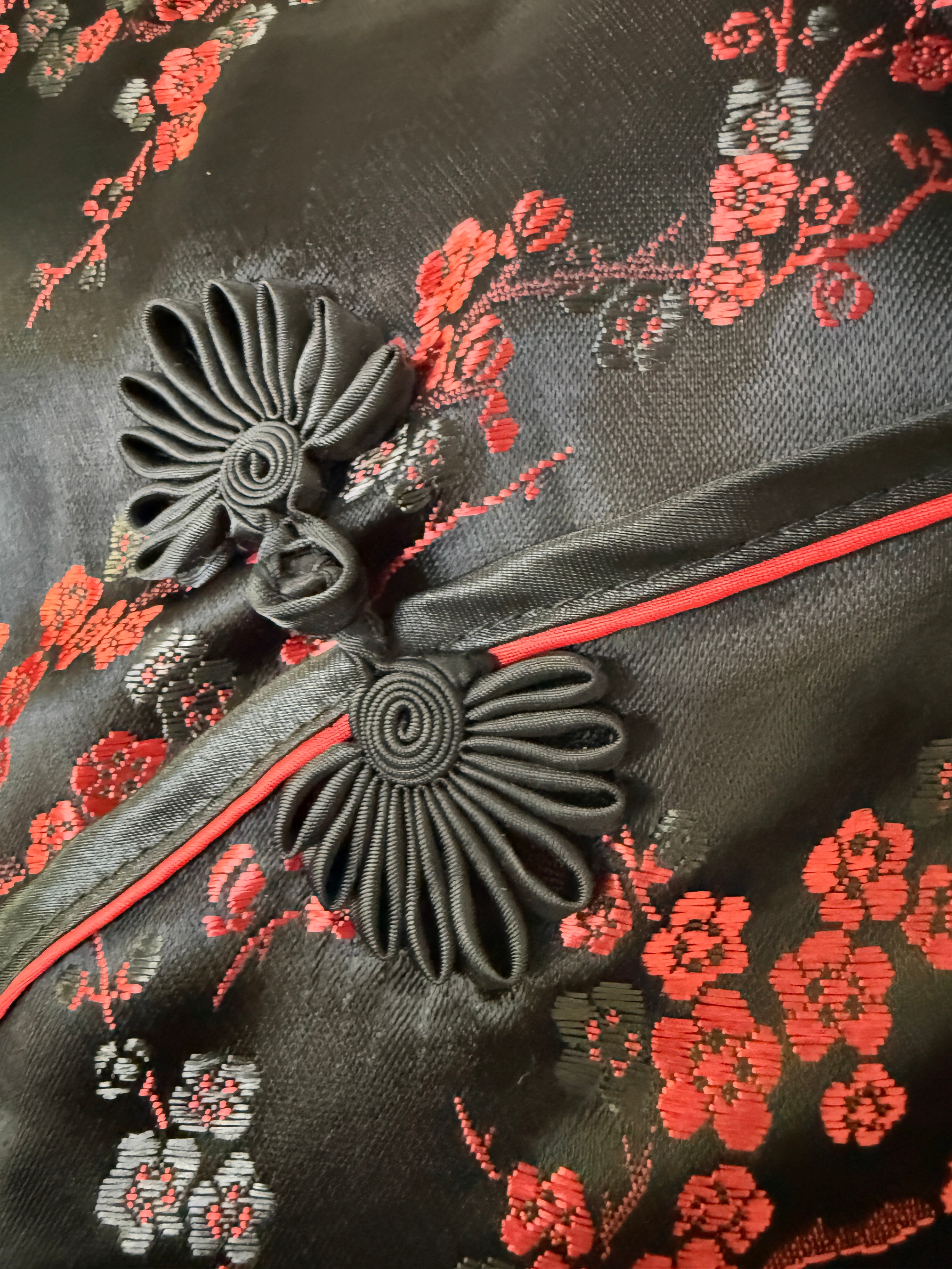 Black & Red Floral Satin Qipao / Cheongsam Dress – Size XL (Never Worn)