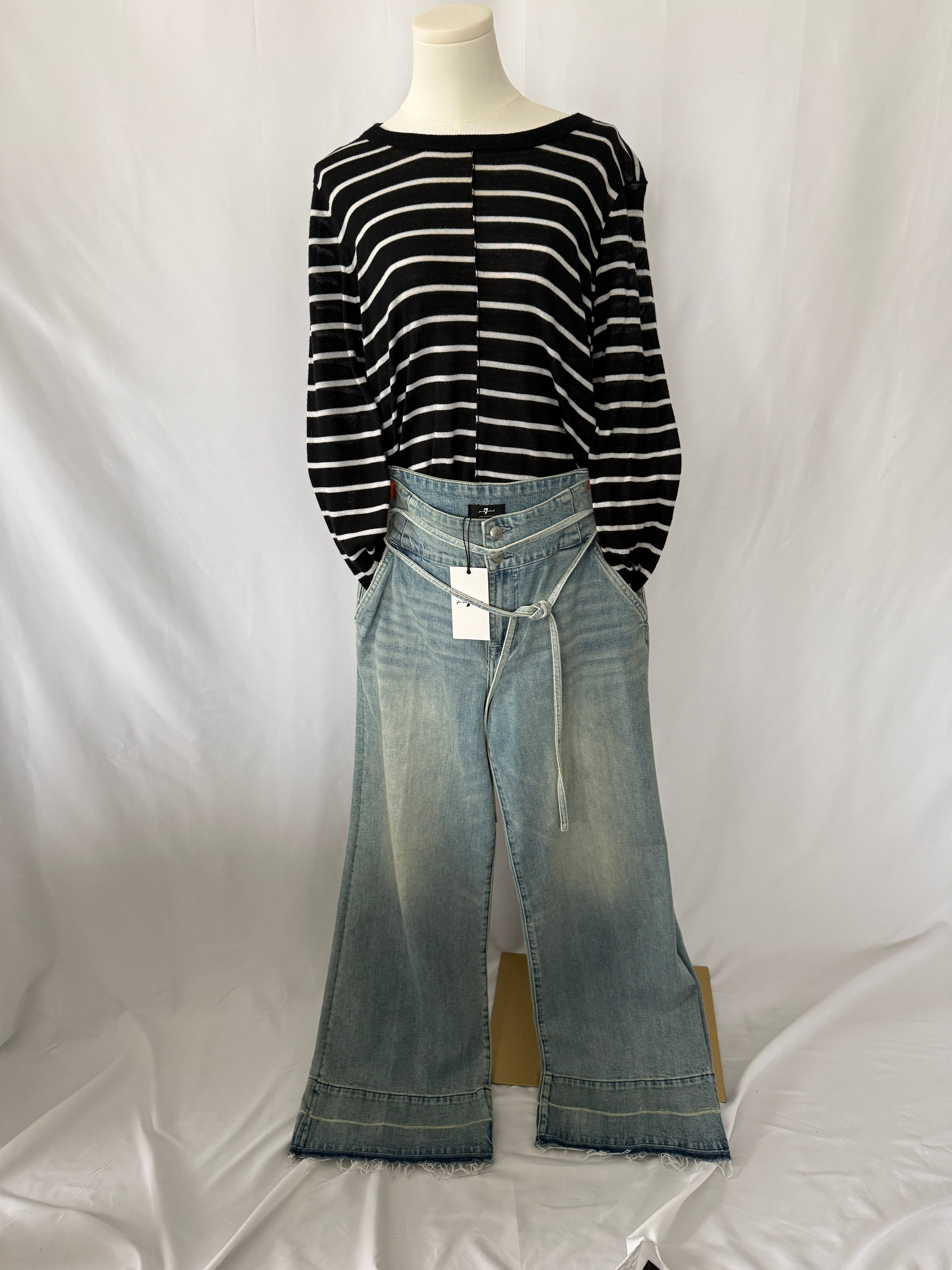 7 For All Mankind Wide-Leg Tie Waist Jeans – Light Wash – Size 28 – New With Tags