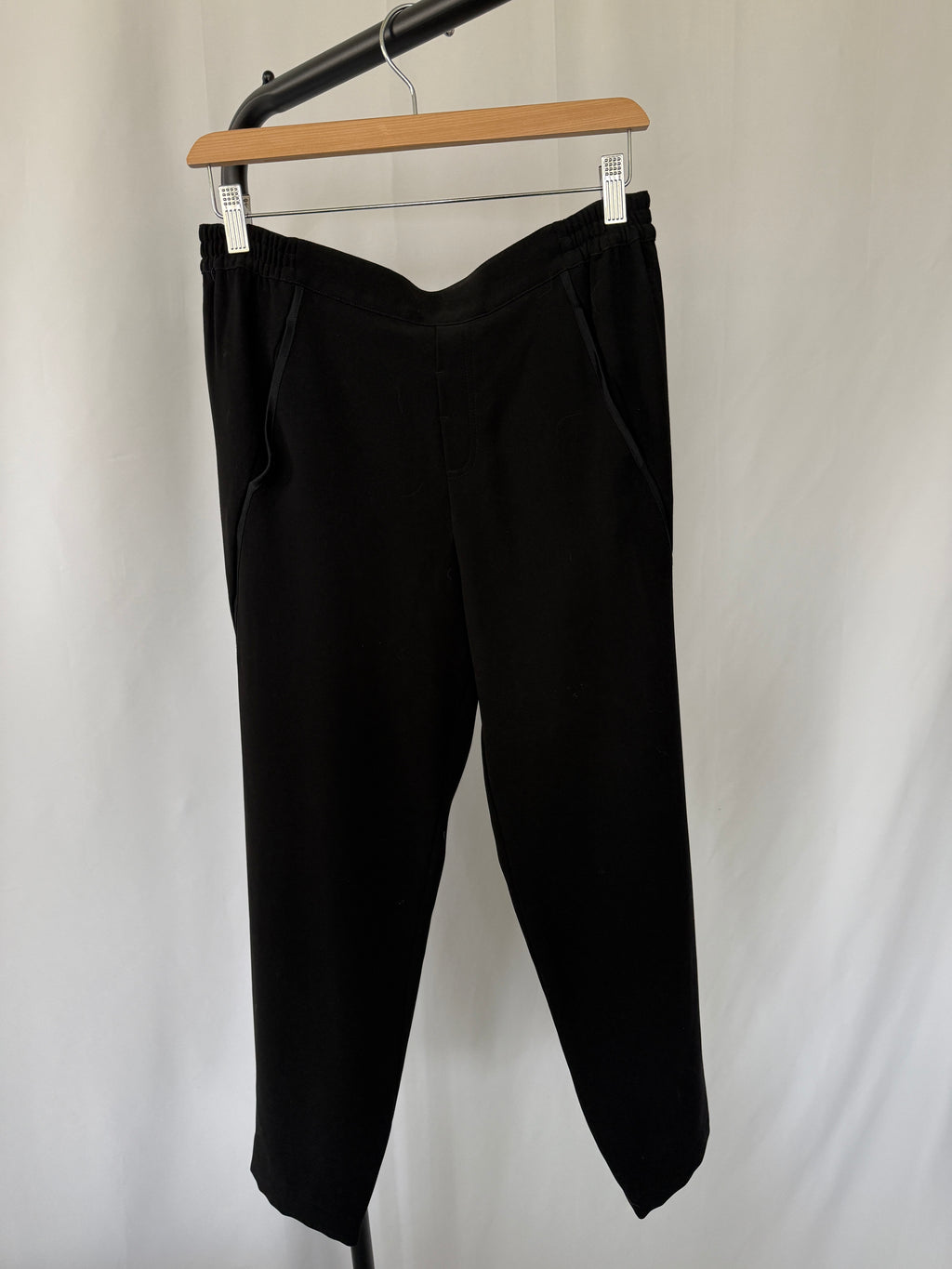 Vince Black Pull-On Pants – Size Small – Lightly Worn